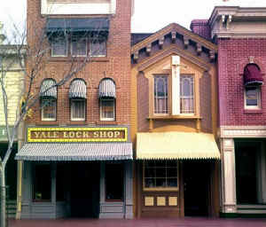 yalestorema.jpg (54627 bytes)